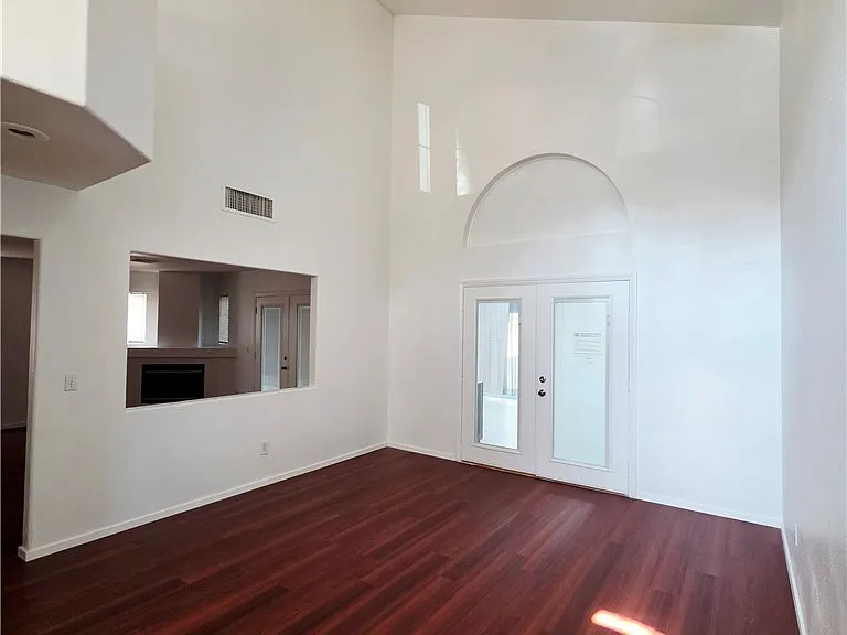 1824 Sierra Valley Way — Photo 2