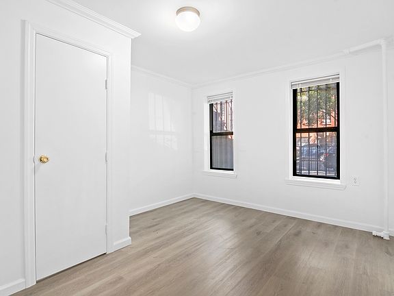 4th image of 656 Union St #1