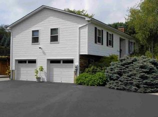 15 Vervalen Dr, Poughkeepsie, NY 12603