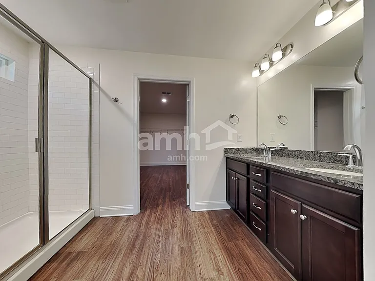 103 Kirk Dr — Photo 12