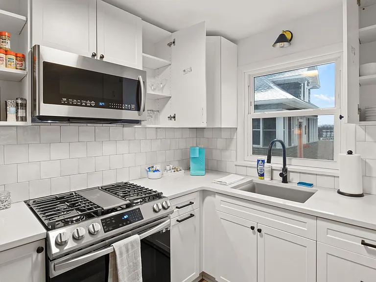 1850 E Main St #1 — Photo 5
