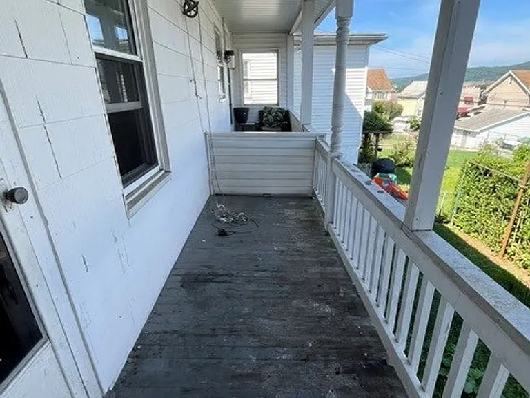 141 W Abbott St — Photo 8