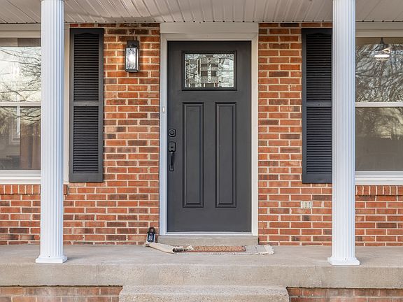 3rd image of 205 Hazelnut Ct