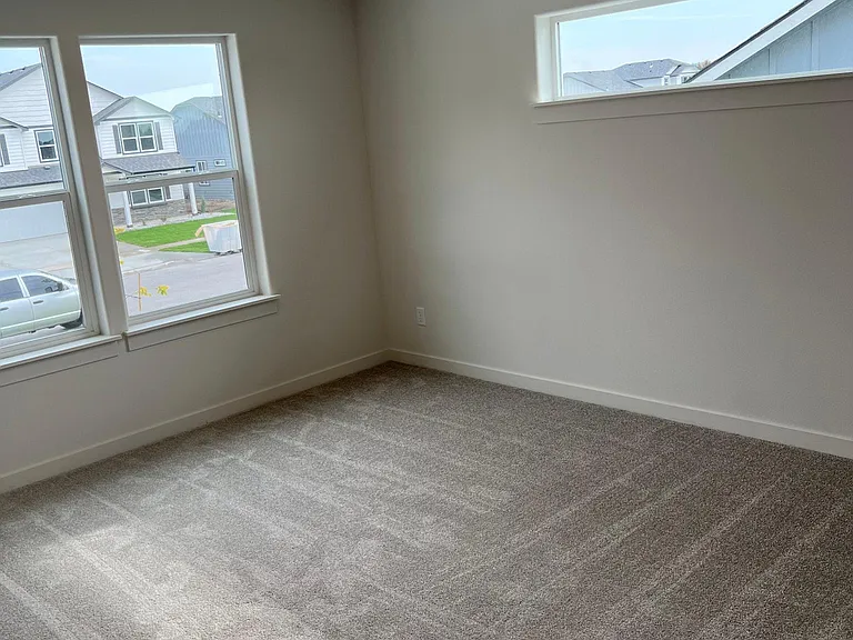 3921 Lynn St — Photo 13