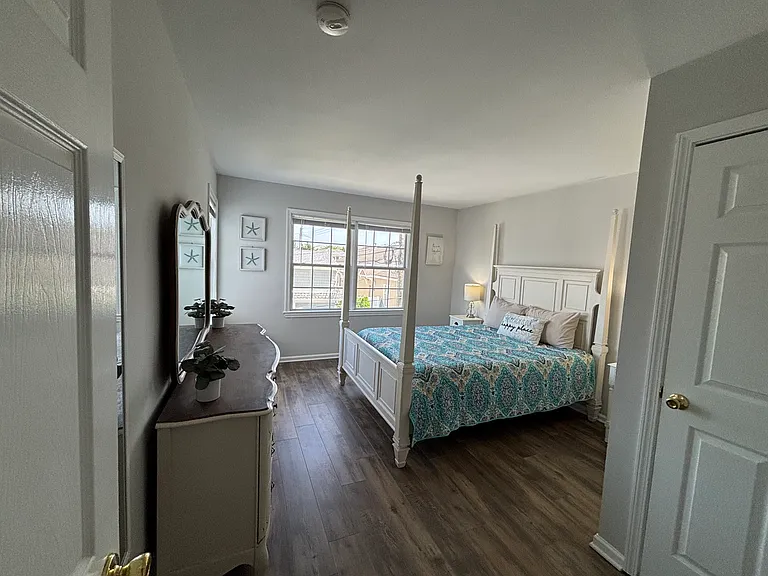 904 A St — Photo 11