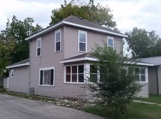 535 Front St, Wild Rose, WI 54984