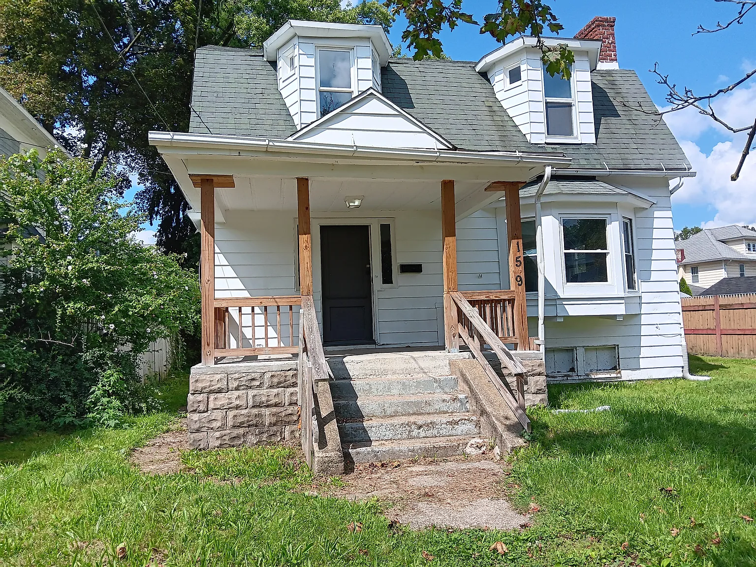 3 bed, 1.5 bath, 1534 sqft, $1,300 — Photo 1