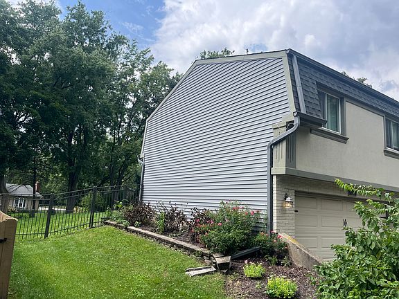 3rd image of 2248 Kingston Dr