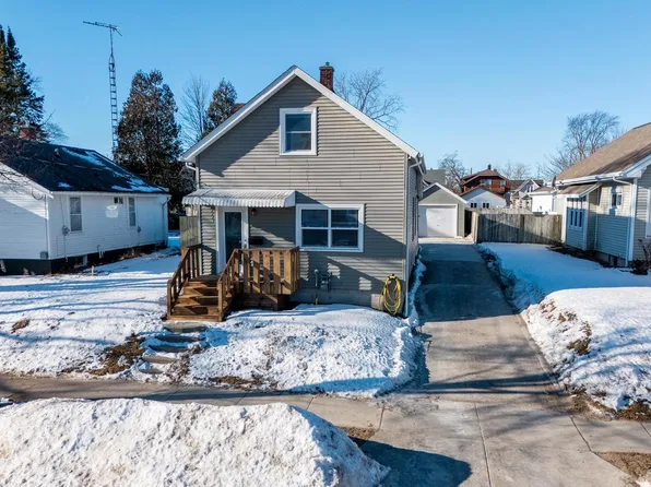 1414 South 14th STREET, Manitowoc, WI 54220