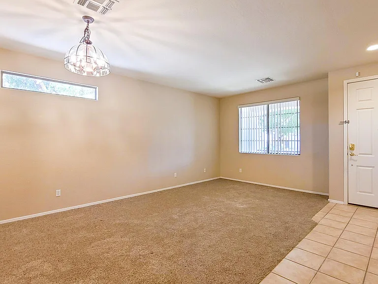 2634 E Fremont Rd — Photo 6