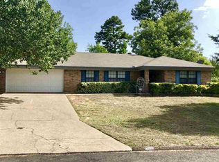 202 Wain Dr, Longview, TX 75604