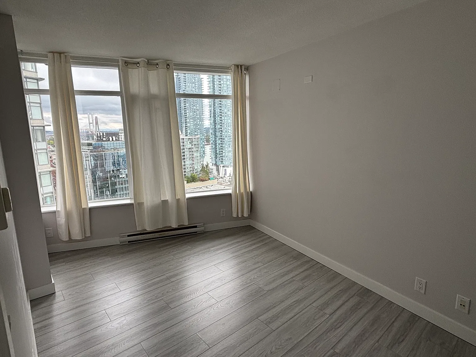 2 bed, 1150 sqft, $3,000 — Photo 3