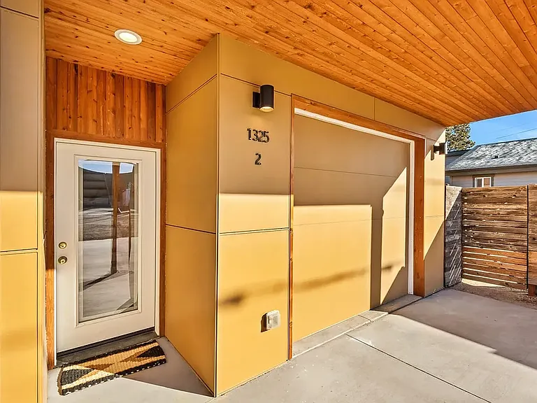 1325 NW Albany Ave #2 — Photo 4