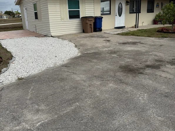 762 E Gerald Ave, Lehigh Acres, FL 33936