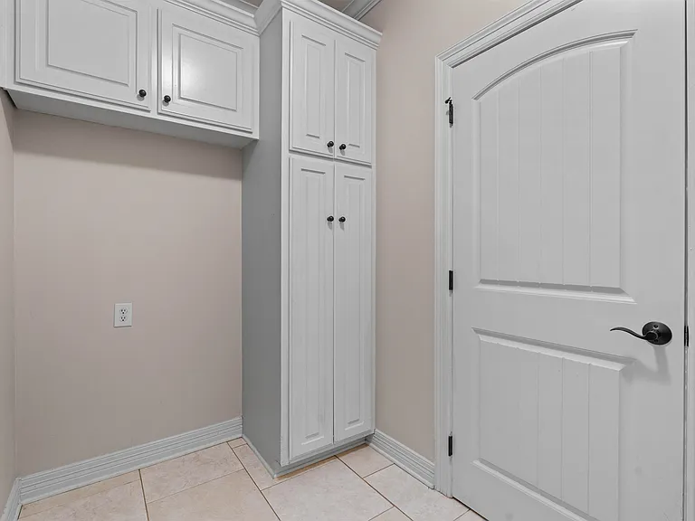 407 Carnaby — Photo 21
