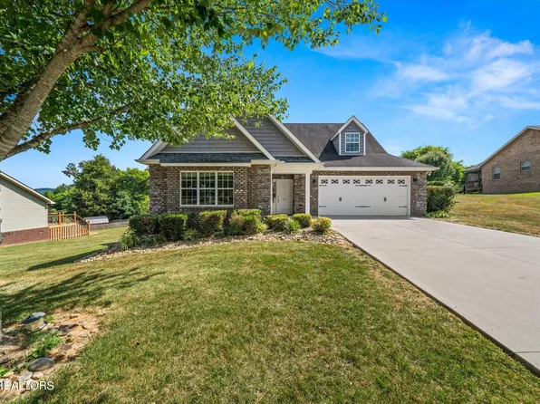 6029 Whisper Ridge Ln, Corryton, TN 37721