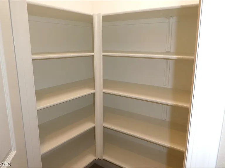 4054 Lower Saxon Ave — Photo 15