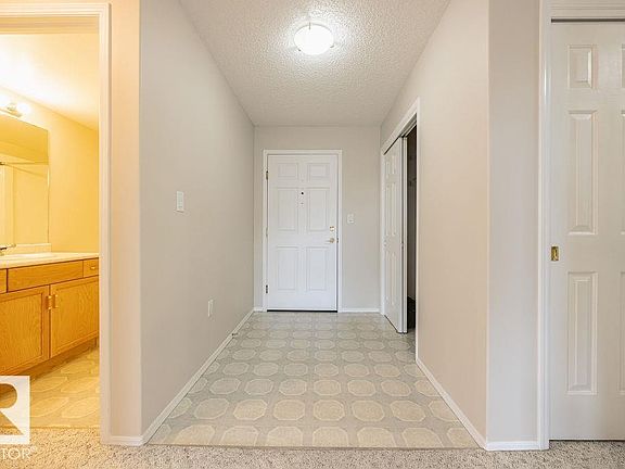 2nd image of 69 Crystal Ln #302