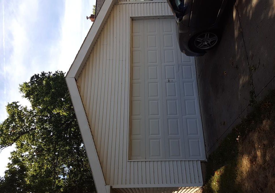 1st image of 660 E 260th St