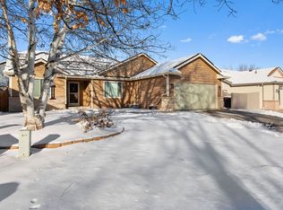 1911 Crestview Dr, Johnstown, CO 80534