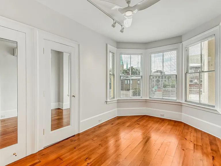 31 E Jones St — Photo 16