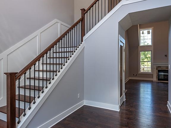 5th image of 4642 S Cordova Pl