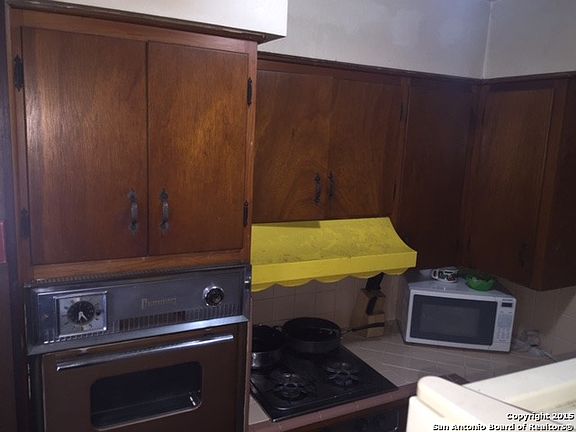 3rd image of 3119 Darby Blvd