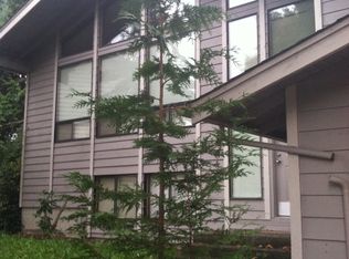 2215 Lincoln Pl SE, Renton, WA 98055