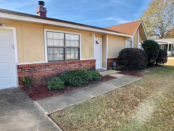 2nd image of 227 Petunia Dr