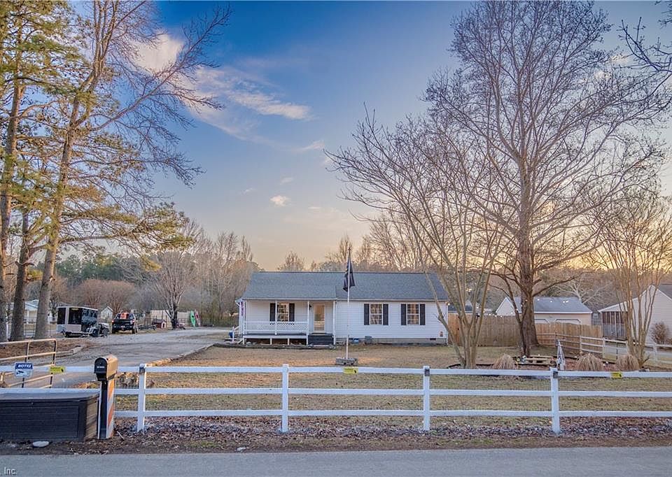 1st image of 175 Racefield Dr
