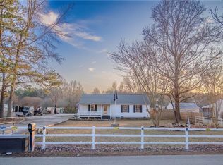 175 Racefield Dr, Toano, VA 23168