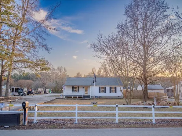 175 Racefield Dr, Toano, VA 23168