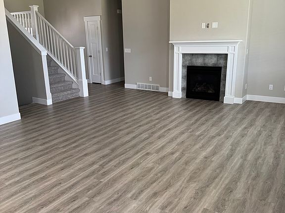 3rd image of 1535 Birch Way