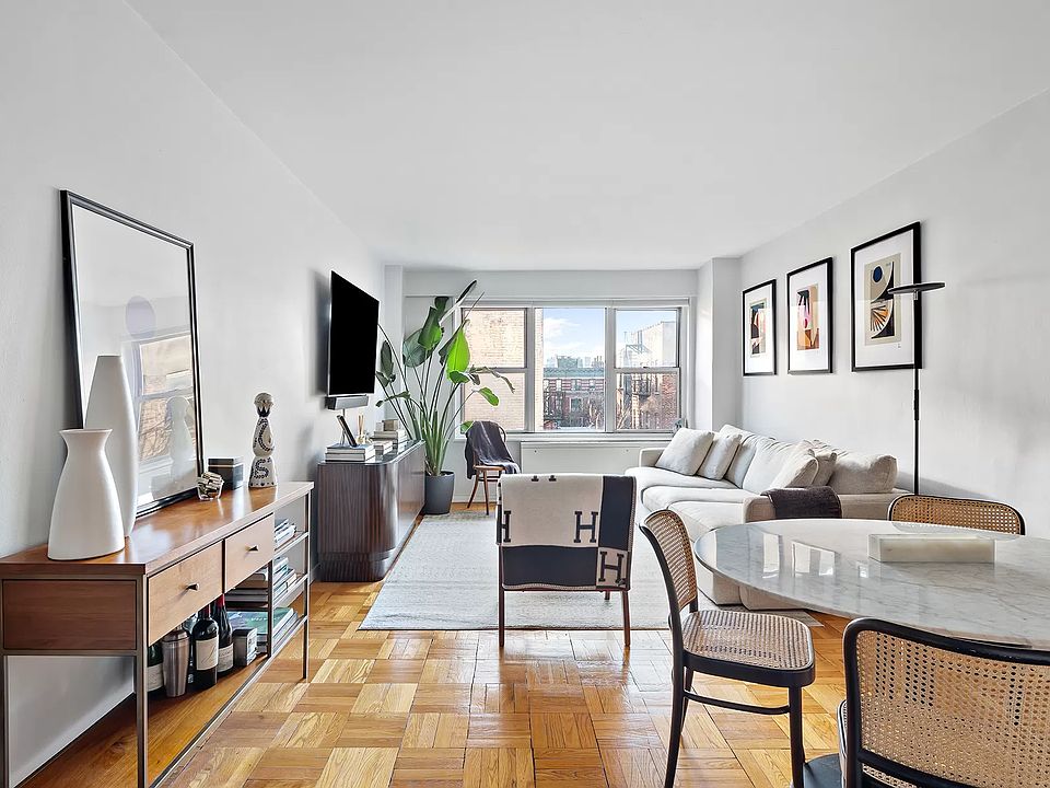 1st image of 33 Greenwich Ave #7M