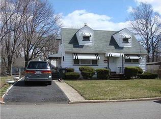 92 Plymouth Dr, Iselin, NJ 08830
