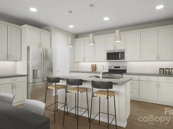 460 Nash St, Fort Mill, SC 29715