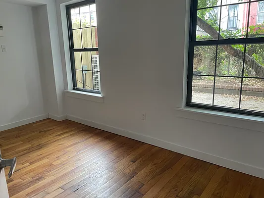 Rented by RENTBK LLC | media 5