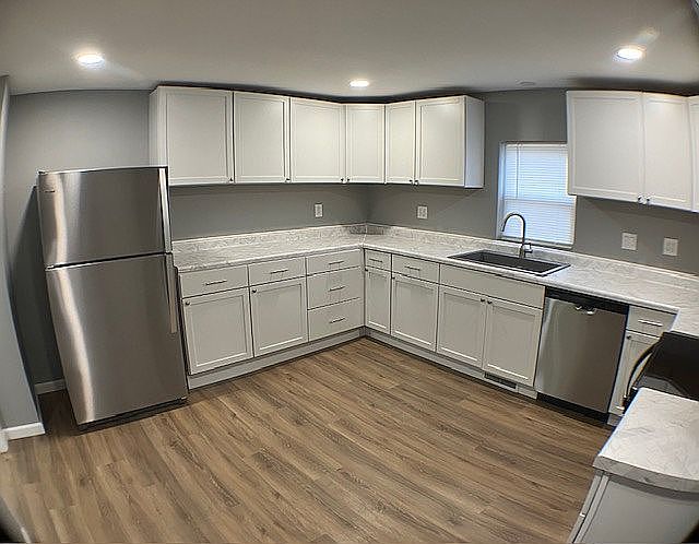 1st image of 605 21st St