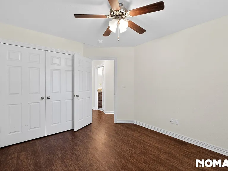 2088 E Custer Ln — Photo 23