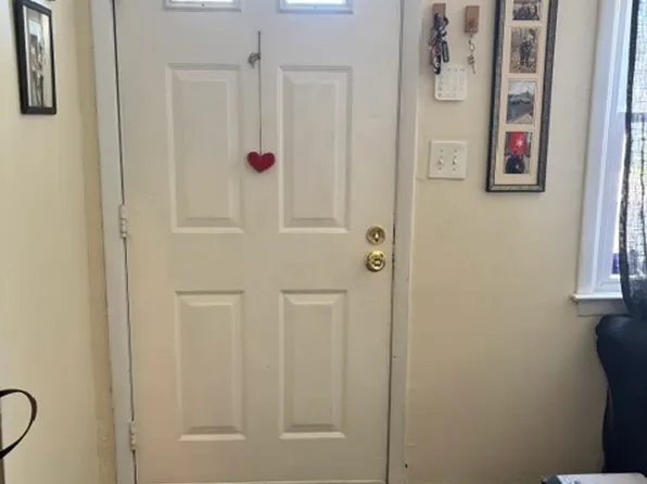 42 Wickom Ave, Hamilton, NJ 08690