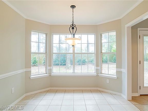 4th image of 620 Lakeview Woods Dr