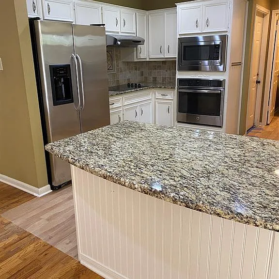 3211 Park Hills Dr — Photo 6