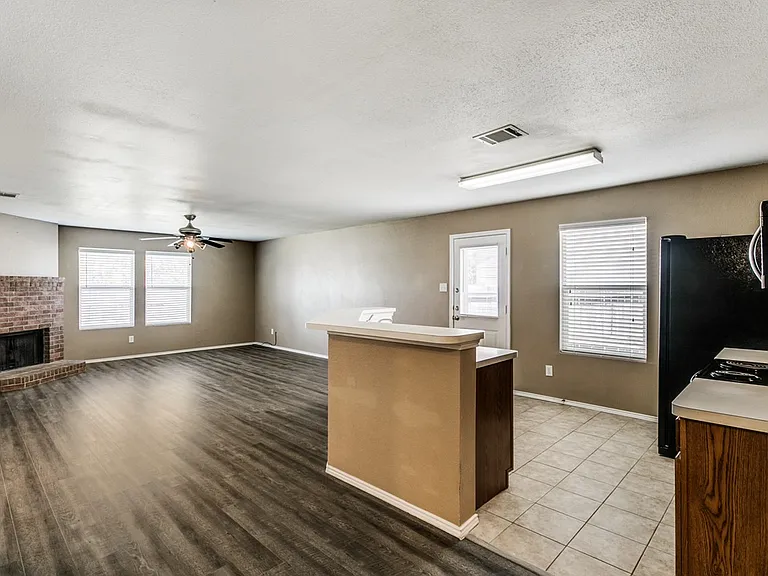 9608 Woodrow Wilson Dr — Photo 6