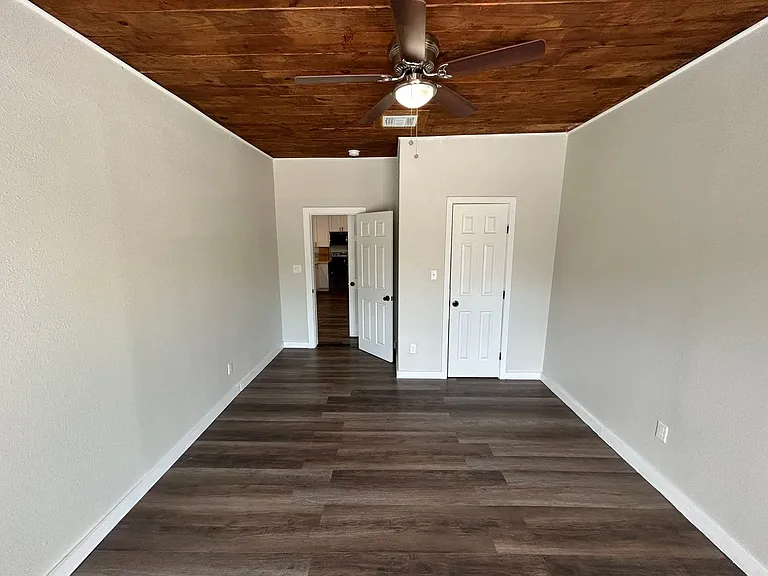 1245 Kayton Ave — Photo 18