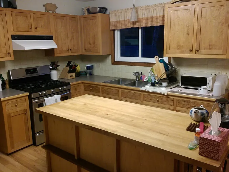 1902 Meadowview Cir — Photo 2