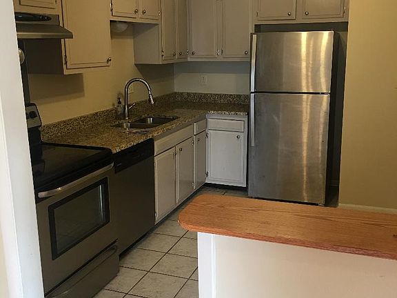 4th image of 121 Acklen Park Dr #1