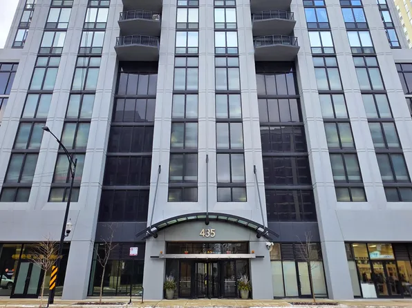 435 W Erie St, Chicago, IL