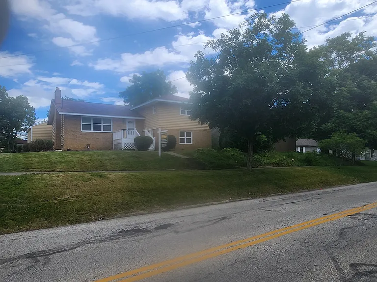 656 W Highland Ave — Photo 34