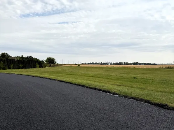 Lots 7 9 Peter Dr, Dixon, IL 61021