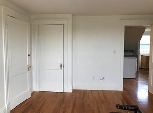 8 Green St, Danvers, MA 01923